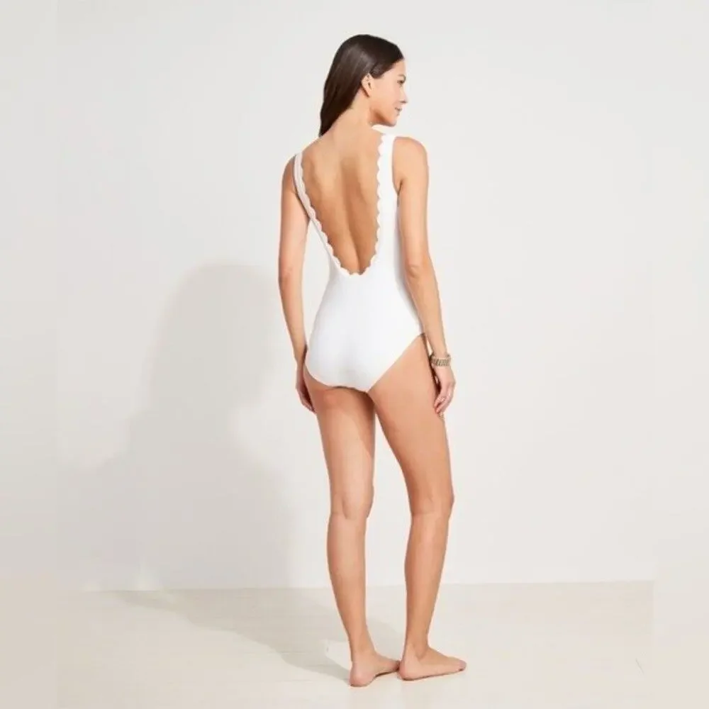 Vineyard Vines textured scallop one-piece swimsuit‎ white cap New scoop back